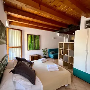 Bright, Cozy In The Heart Of Appartamento Verona